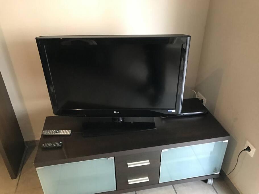 City Lux2Modern Apartment Next To Kerameikos Metro Athens Luaran gambar